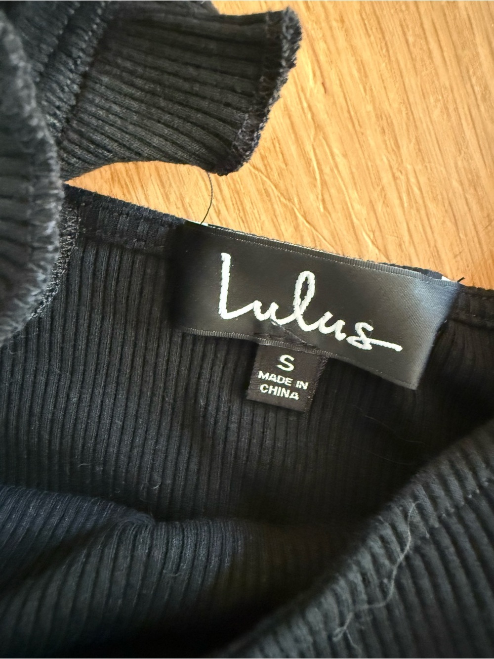 Black Ribbed Ruffled Strap Bodysuit - Picture 4 of 4